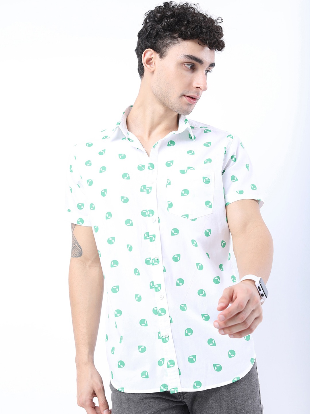 

LOCOMOTIVE Men White Slim Fit Printed Casual Shirt