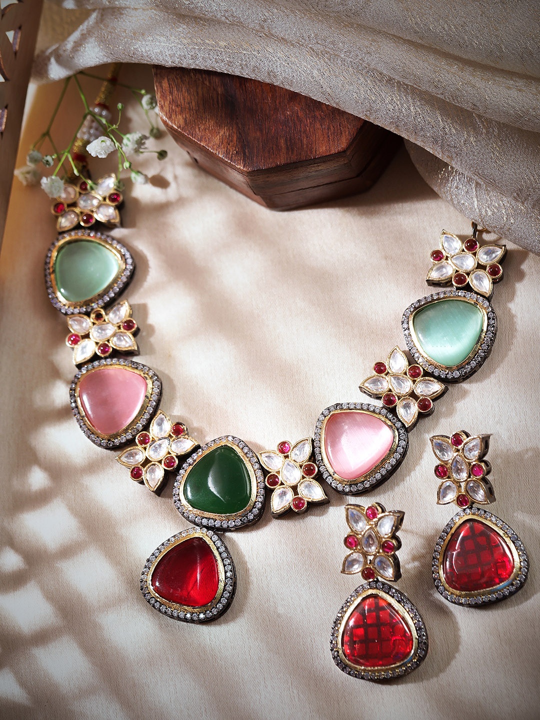 

Rubans Silver Plated Studded Necklace & Earrings