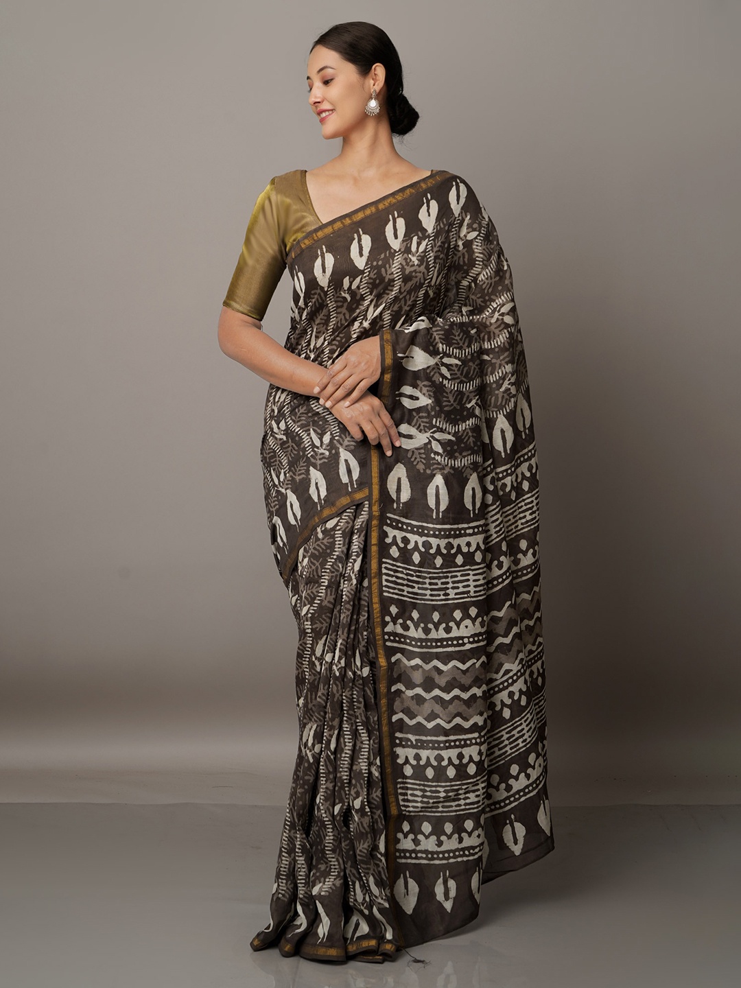 

Unnati Silks Grey Pure Preet Dabu Chanderi Sico Saree