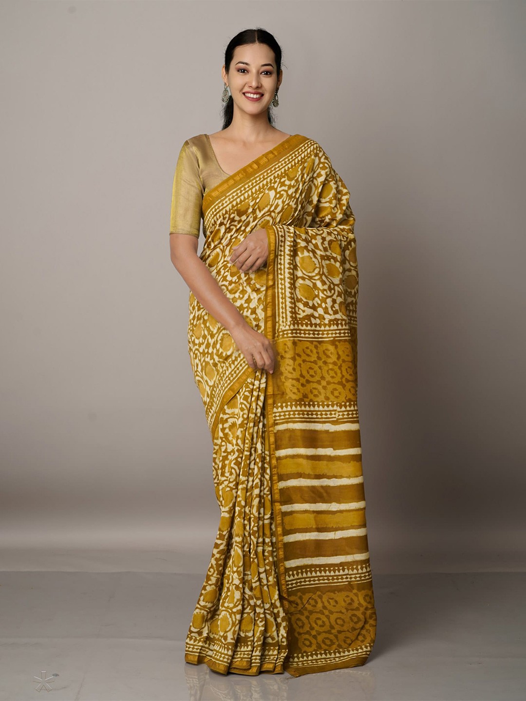 

Unnati Silks Green Pure Preet Dabu Chanderi Sico Saree
