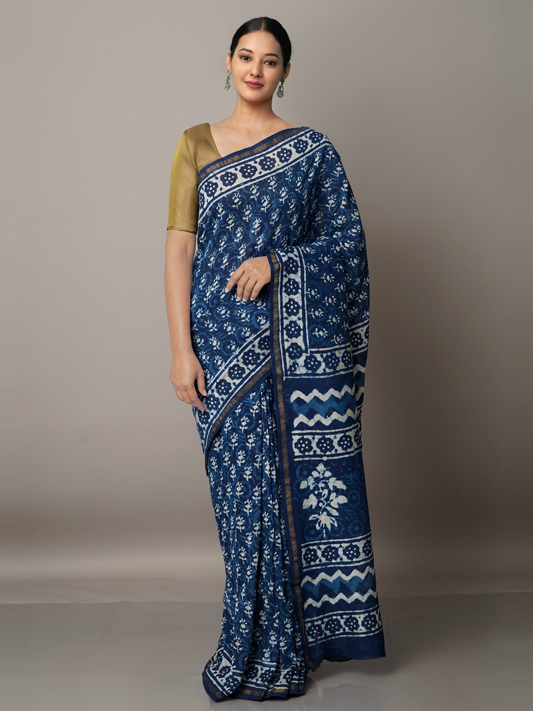 

Unnati Silks Blue & Gold-Toned Dabu Silk Cotton Chanderi Saree