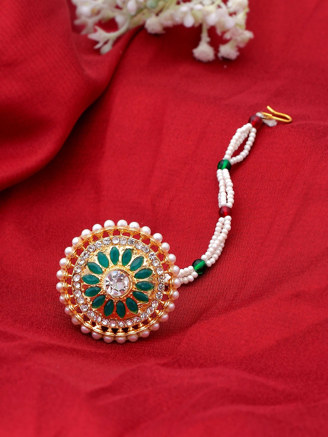 

Silvermerc Designs Green & Gold-Plated Kundan studded Rajputi Bor Maangtika