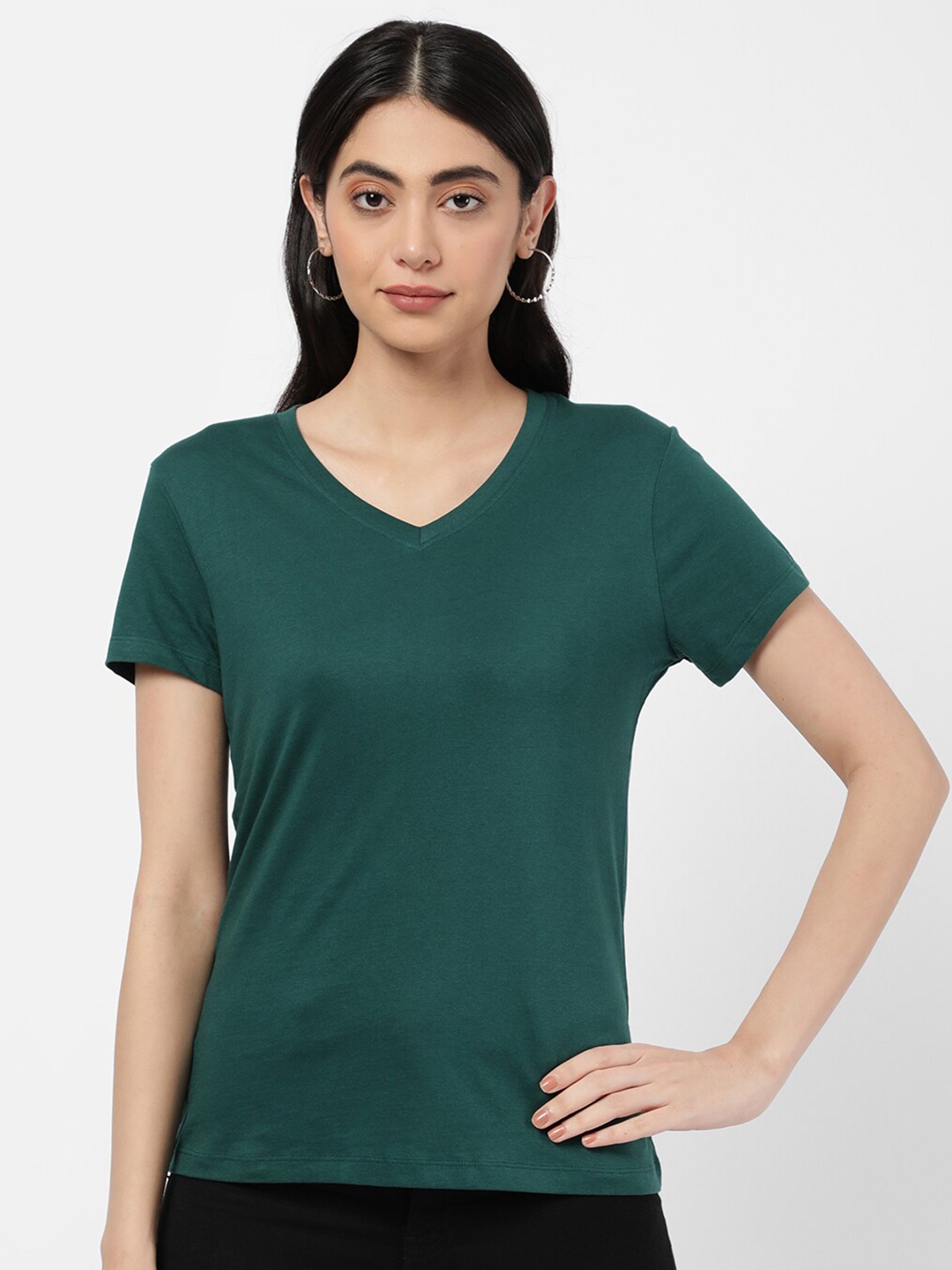 

R&B Women Green Colourblocked V-Neck T-shirt