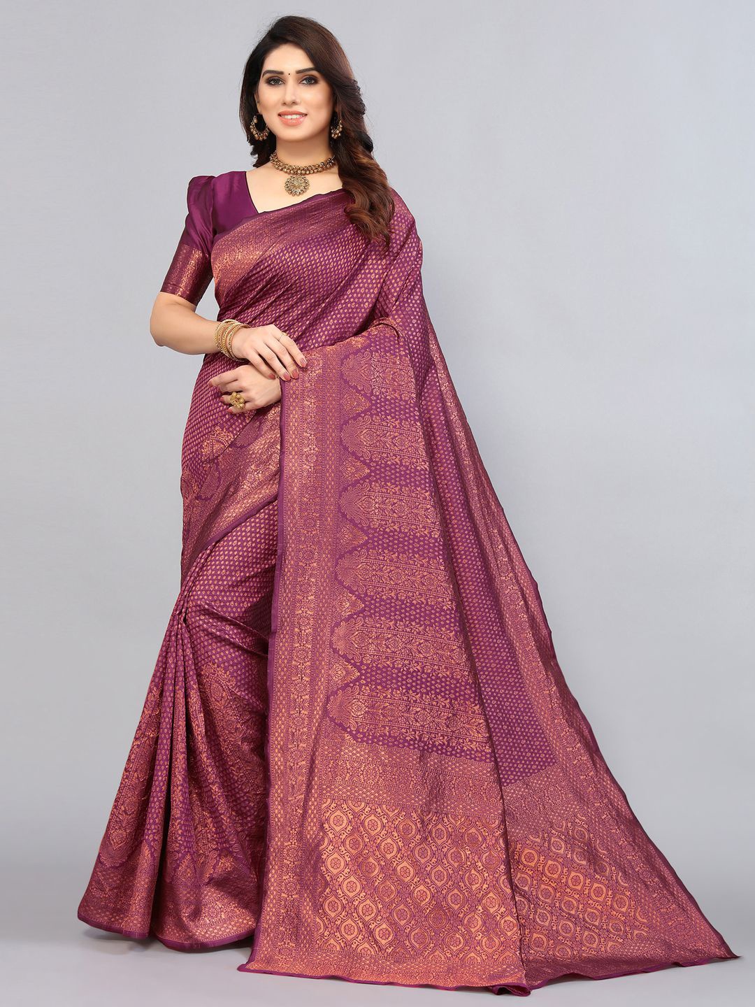 

Mitera Magenta & Gold-Toned Ethnic Motifs Zari Banarasi Saree