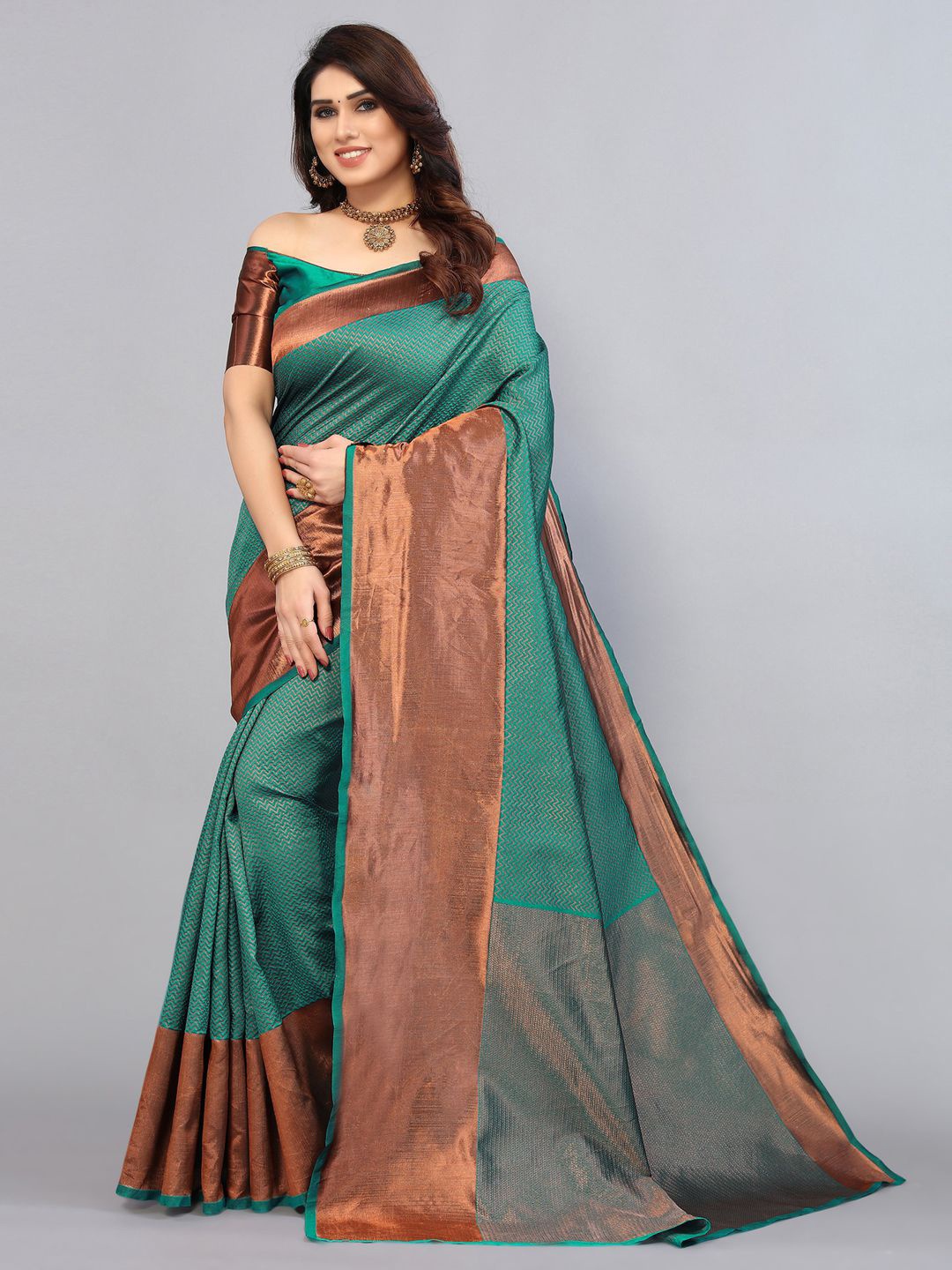 

Mitera Green & Gold-Toned Woven Design Zari Banarasi Saree