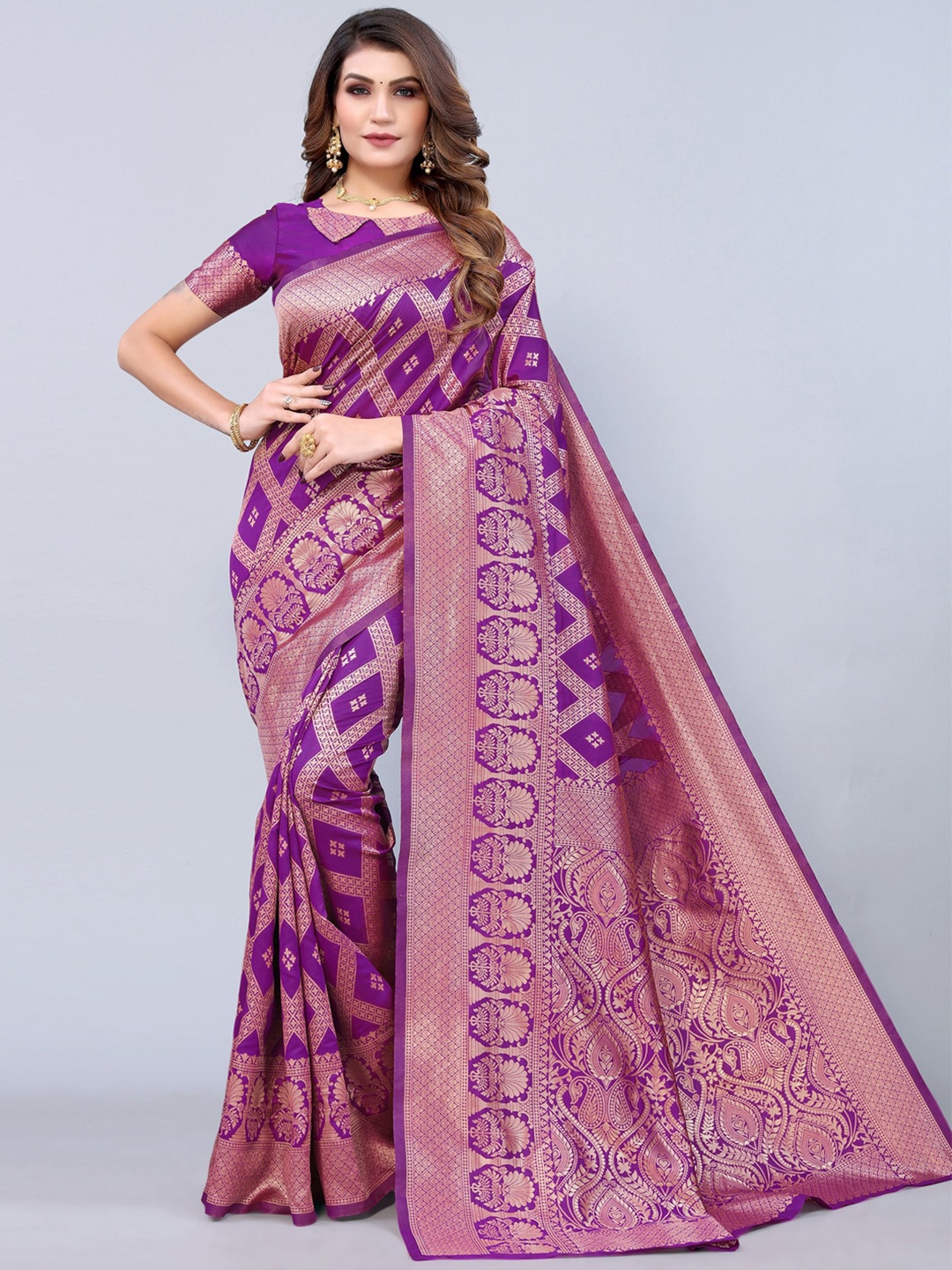 

Mitera Purple & Gold-Toned Ethnic Motifs Zari Banarasi Saree
