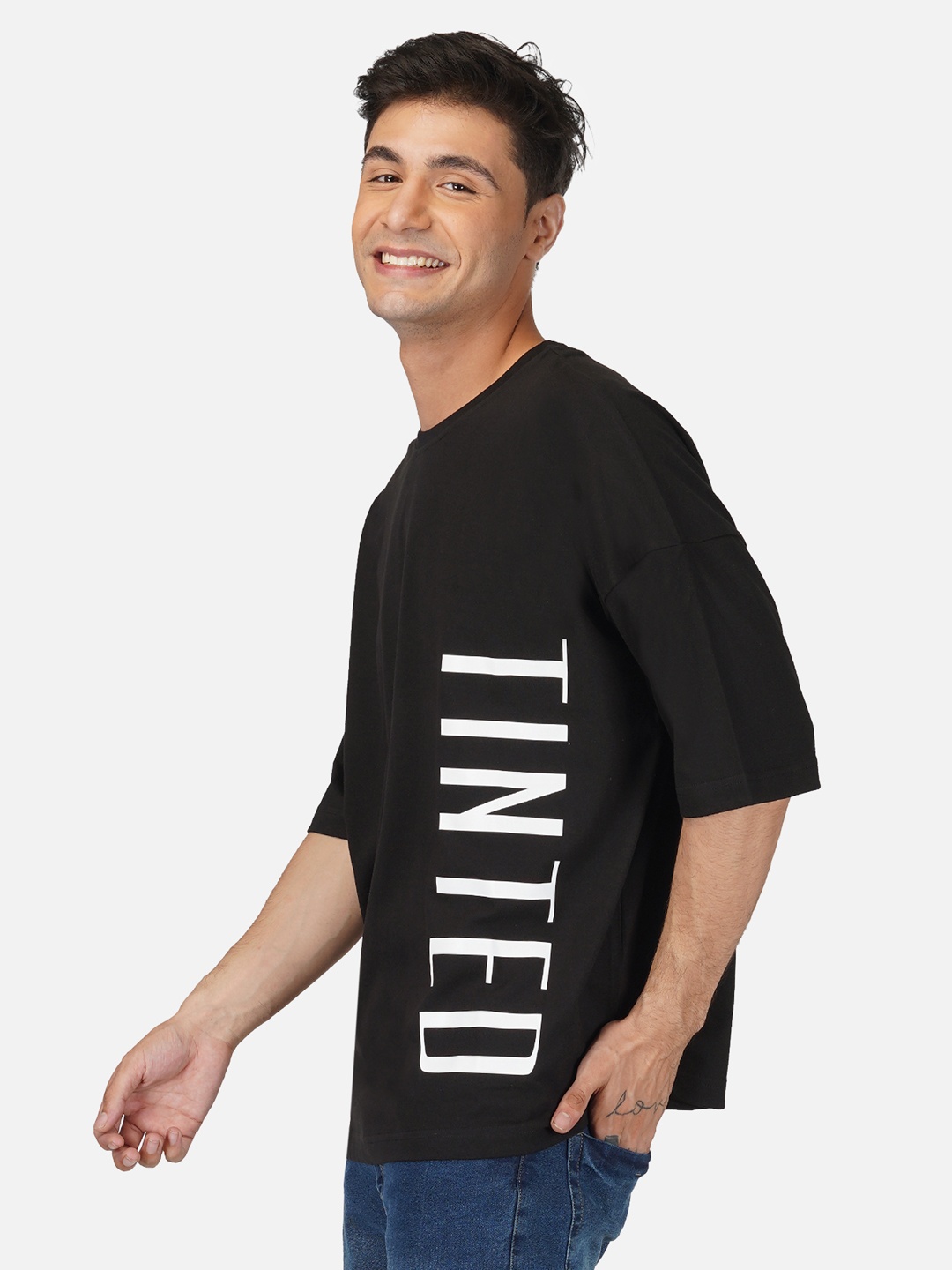 

Tinted Men Typography Printed Oversized T-shirt, Black