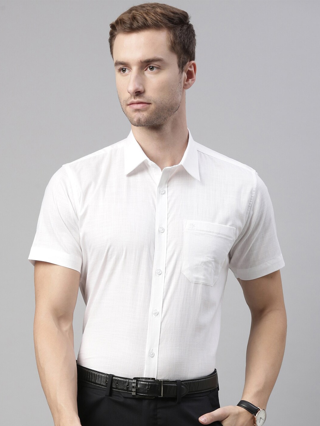 

Chennis Men White Slim Fit Formal Shirt