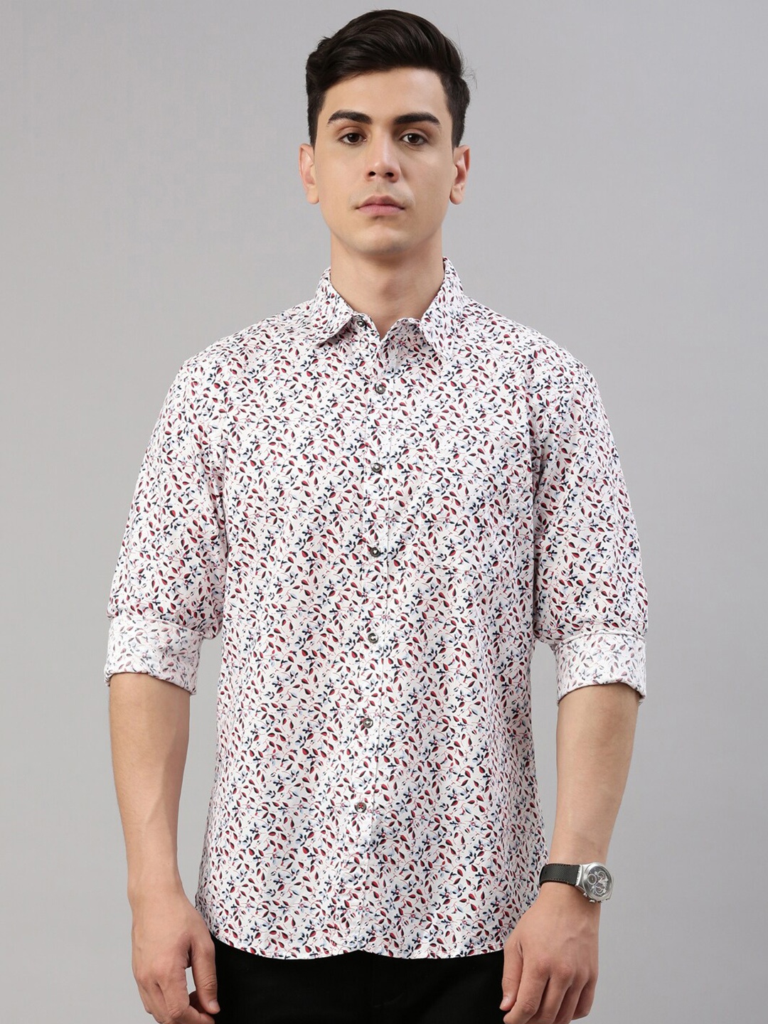 

Chennis Men White Slim Fit Floral Printed Casual Shirt