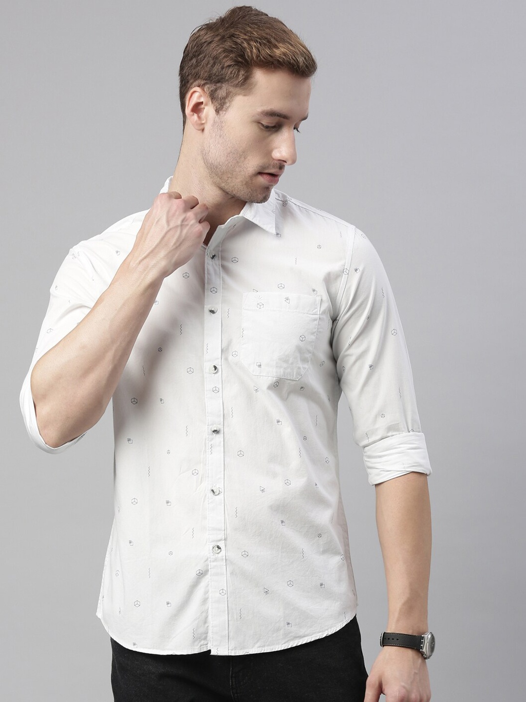 

Chennis Men White Slim Fit Printed Casual Shirt