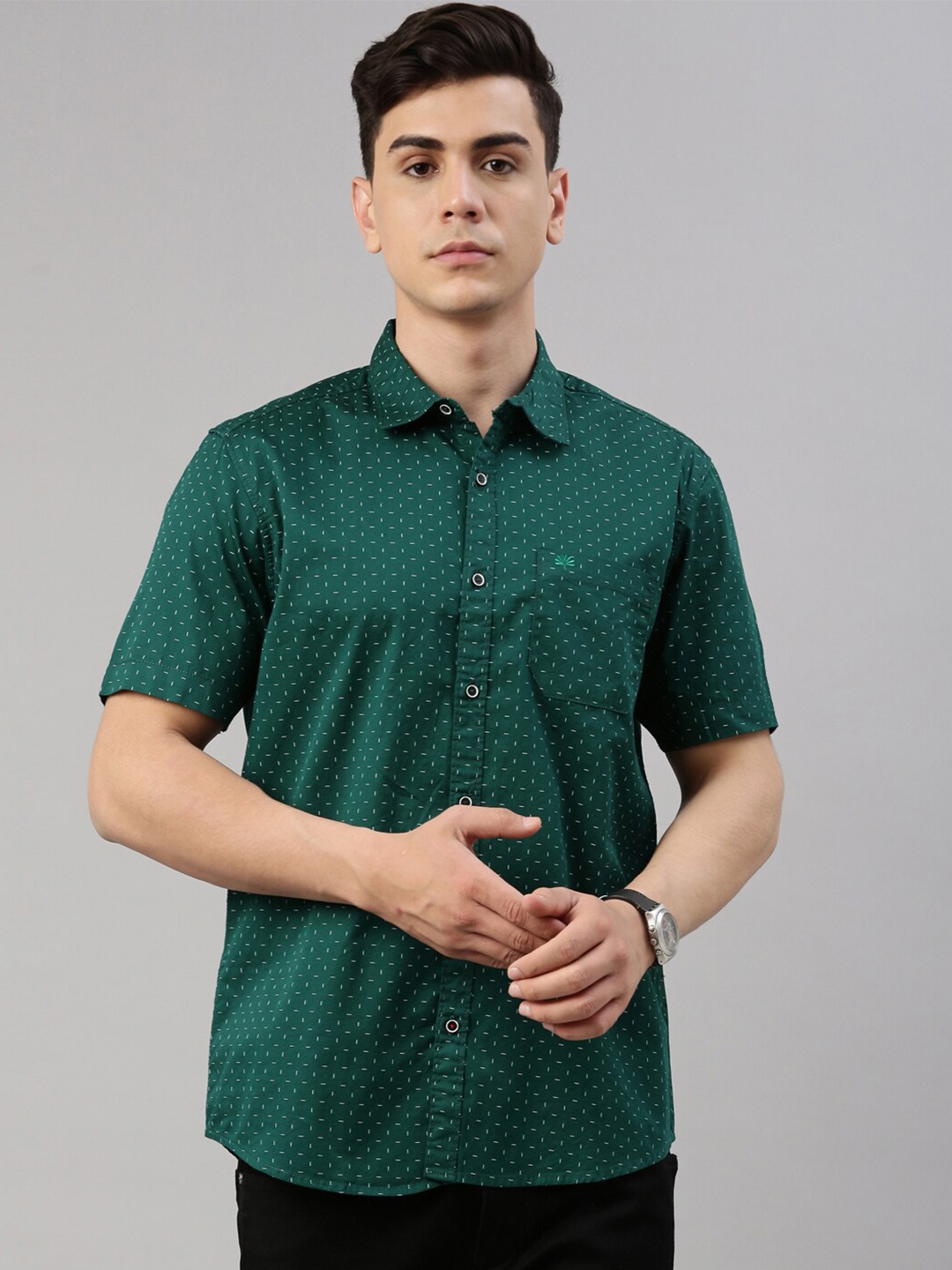 

Chennis Men Green Slim Fit Printed Casual Shirt