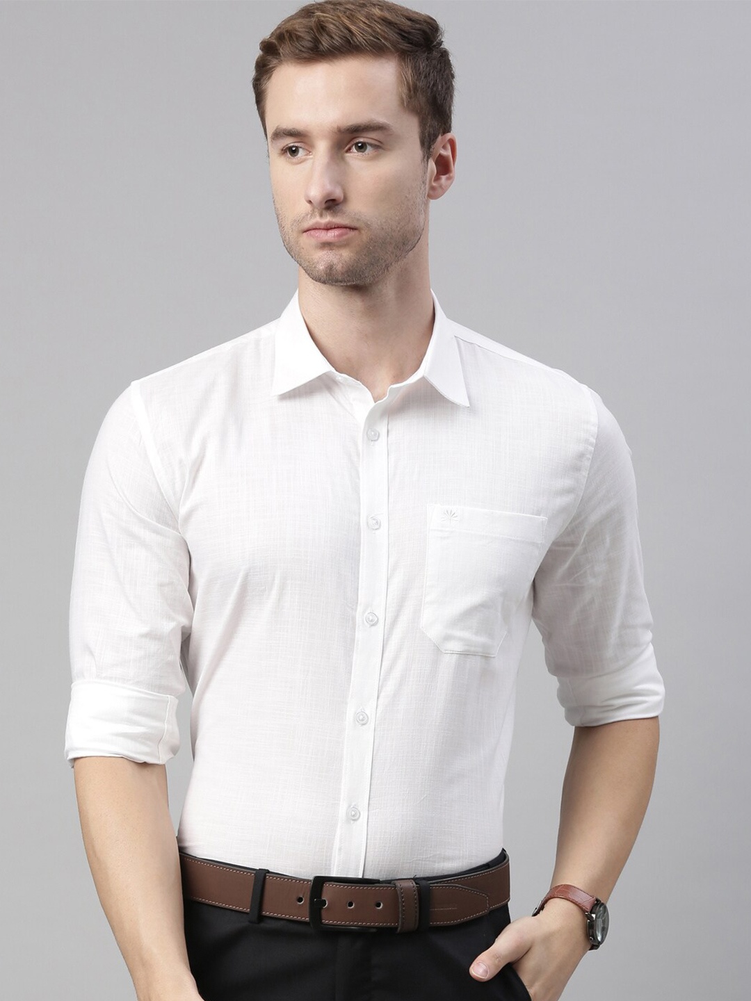 

Chennis Men White Slim Fit Casual Shirt