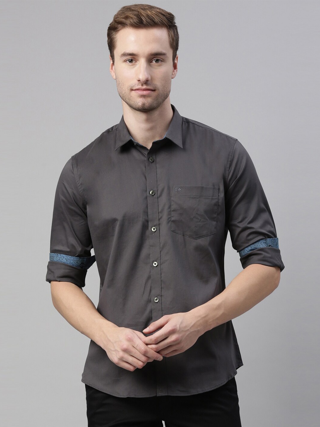 

Chennis Men Grey Slim Fit Casual Shirt