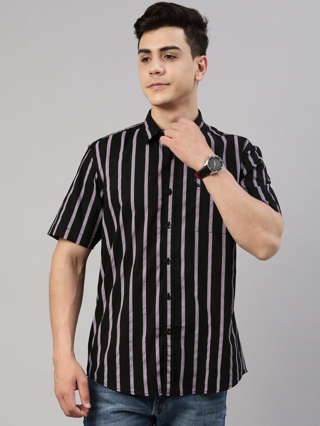 

Chennis Men Black Slim Fit Striped Casual Shirt