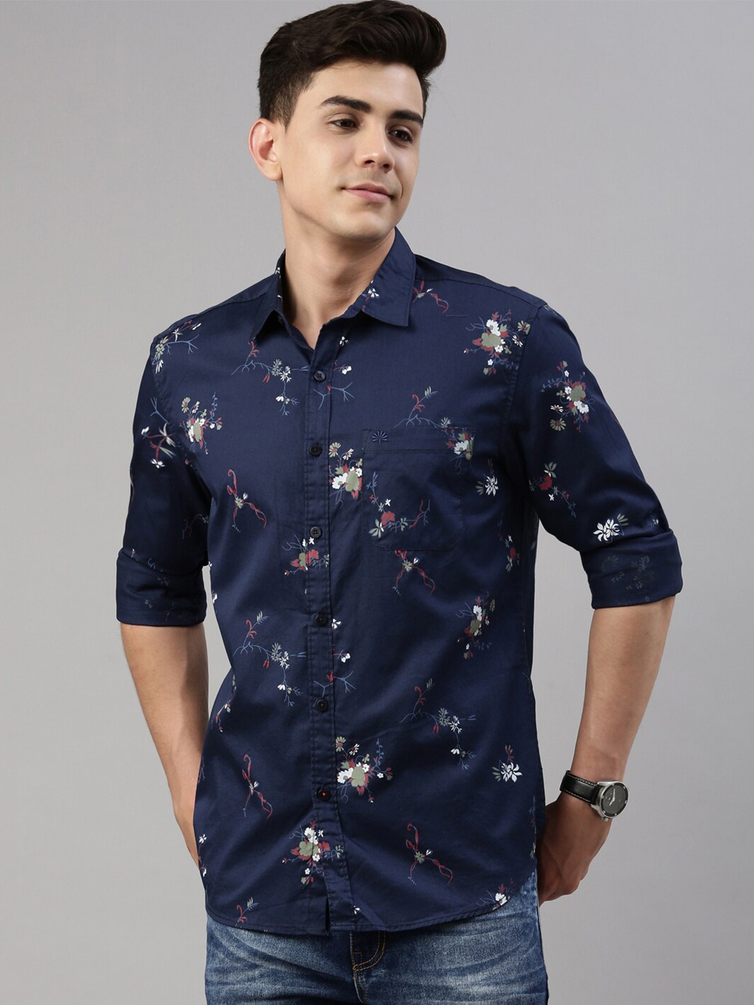 

Chennis Men Navy Blue Slim Fit Floral Printed Casual Shirt