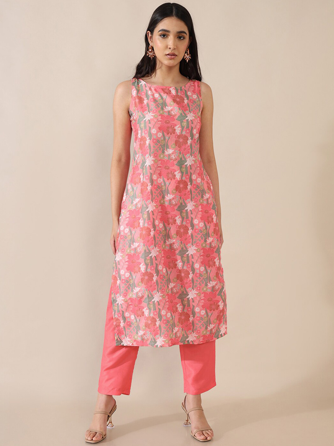 

Saaki Women Pink Floral Printed Kurta with Trousers