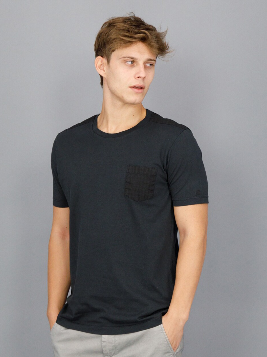 

FREESOUL Men Black Cotton T-shirt