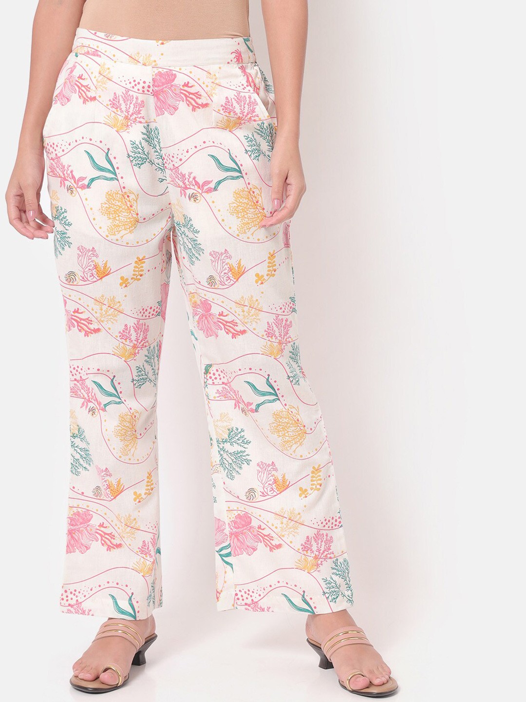 

Saaki Women Floral Printed Trousers, Off white