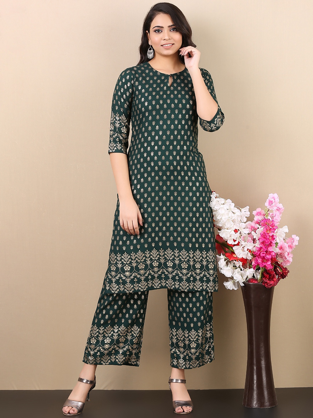 

V TRADITION Women Green Ethnic Motifs Printed Kurta with Trousers