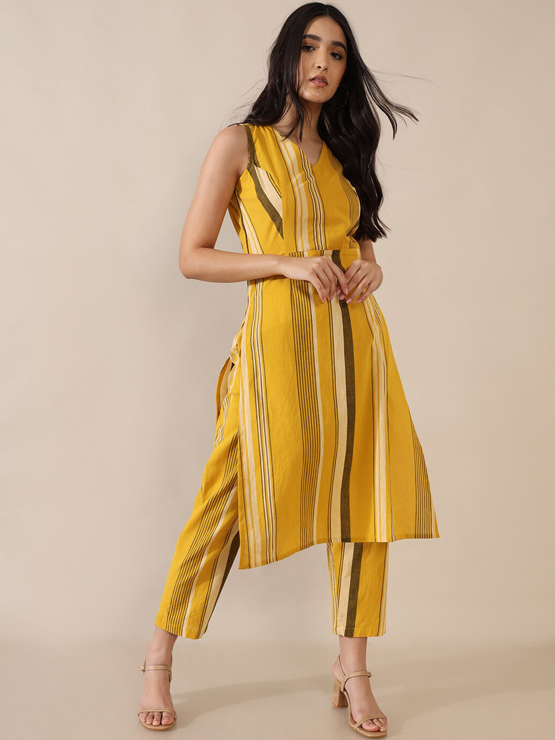 

Saaki Women Mustard Yellow & Beige Striped V-Neck Cotton Straight Kurta