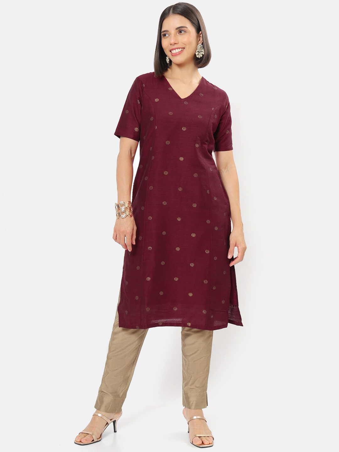 

Saaki Women Maroon Woven Design Kurta