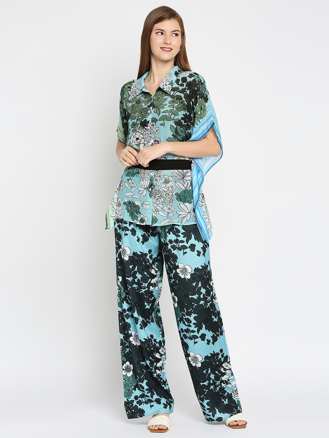 

Cloth Haus India Women Blue & Green Floral Print Kaftan Top
