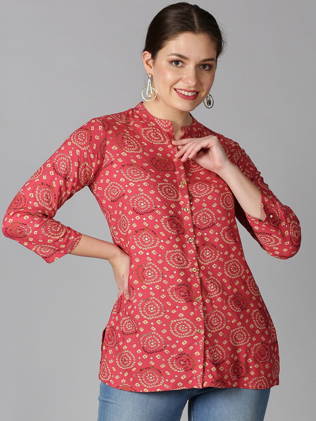 

Saffron Threads Coral & Cream-Coloured Mandarin Collar Bandhani Printed Tunic
