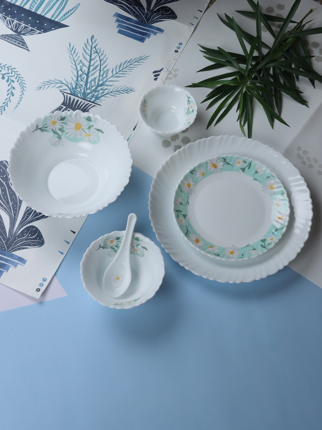 

ceradeco White & Blue 32Pieces Dishwasher & Microwave safe Printed Glass Glossy Dinner Set
