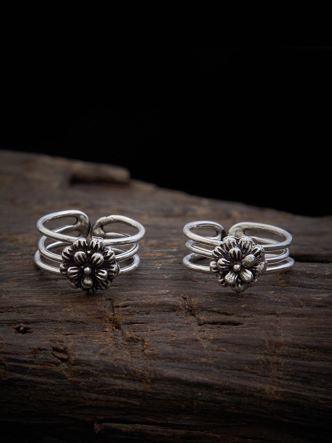 

Kushal's Fashion Jewellery Rhodium-Plated Oxidised 92.5 Pure Silver Toe Ring