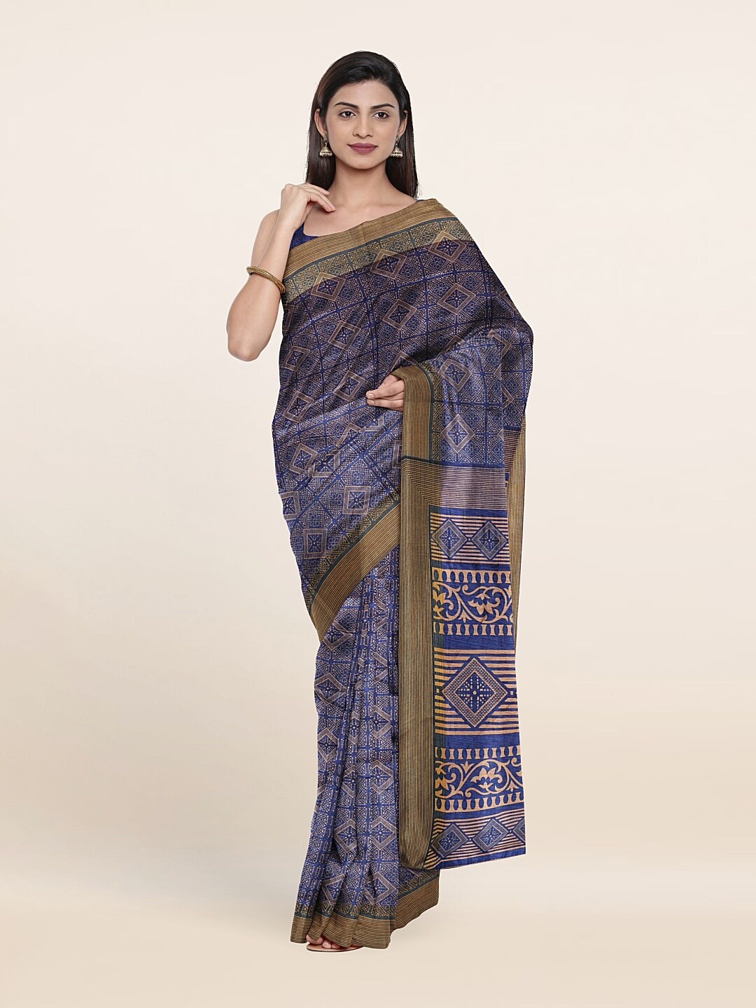 

Pothys Blue & Peach-Coloured Saree