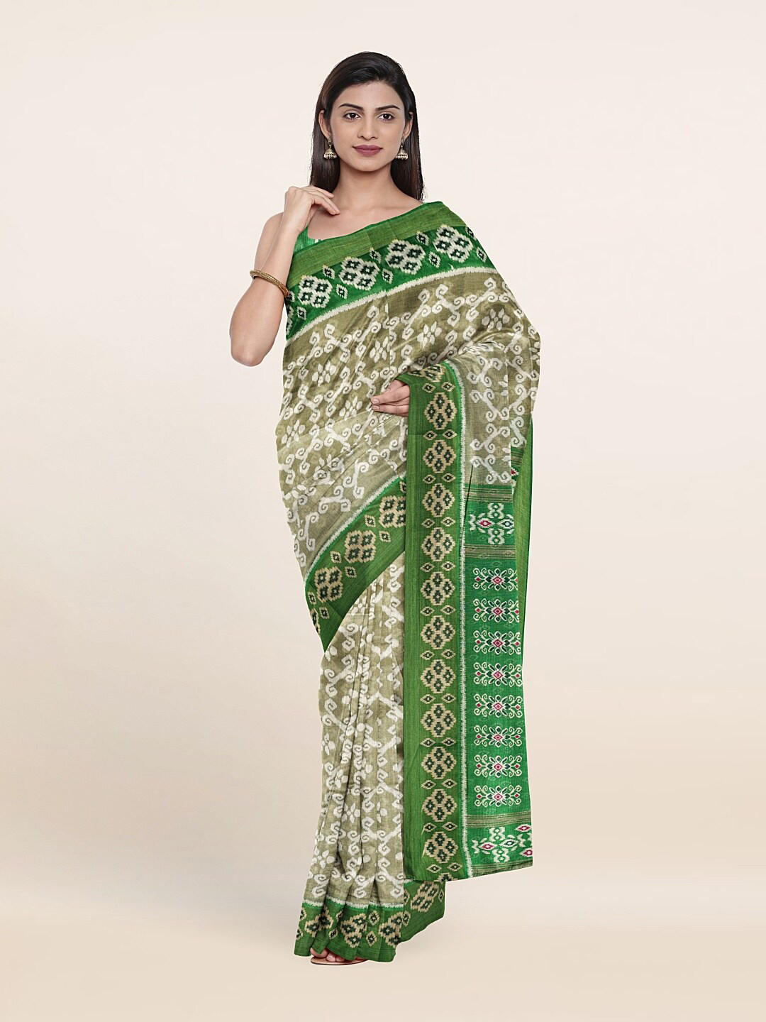 

Pothys Green & White Ethnic Motifs Printed Cotton Saree