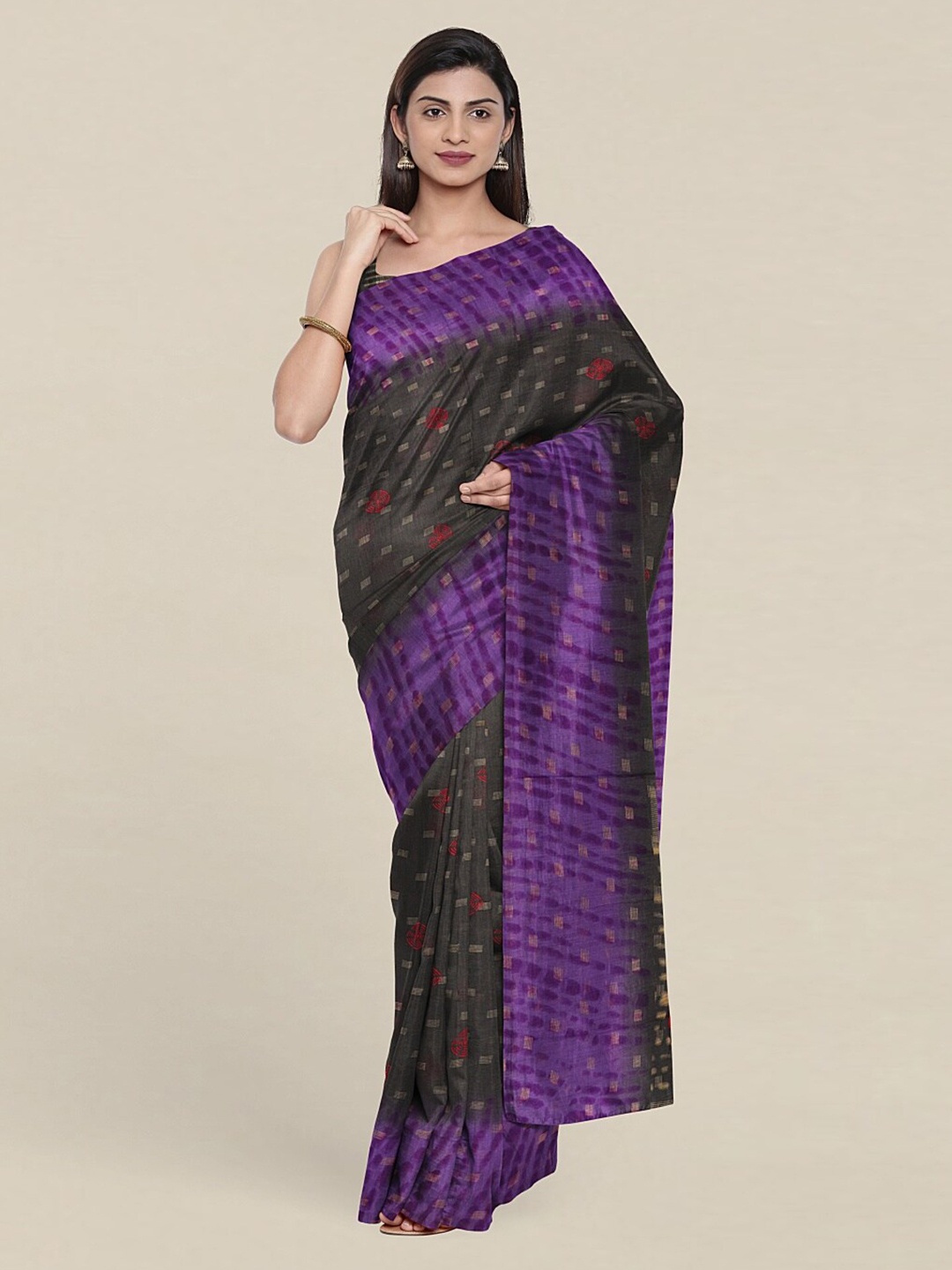 

Pothys Grey & Red Printed Saree