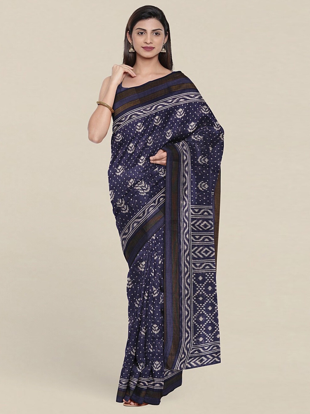 

Pothys Blue & White Floral Printed Zari Saree