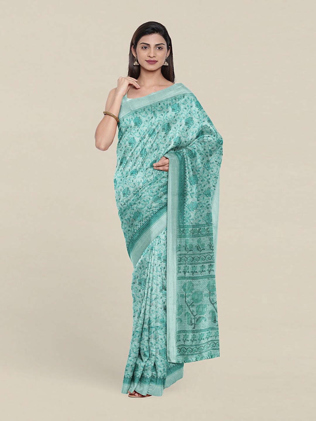 

Pothys Green & White Floral Printed Saree