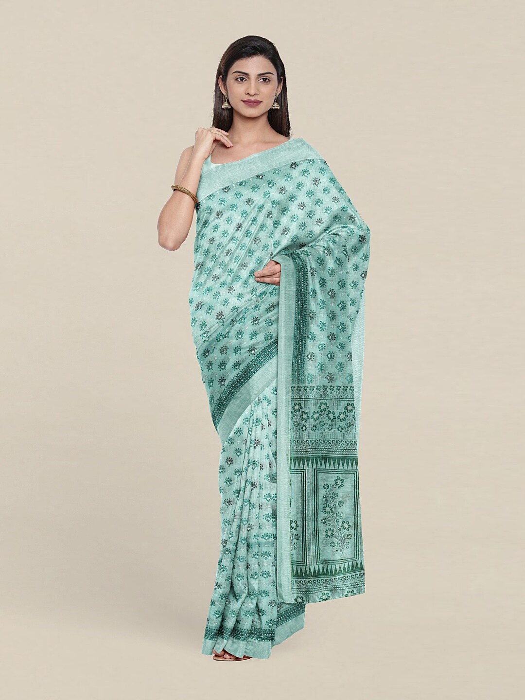 

Pothys Green & White Floral Printed Saree