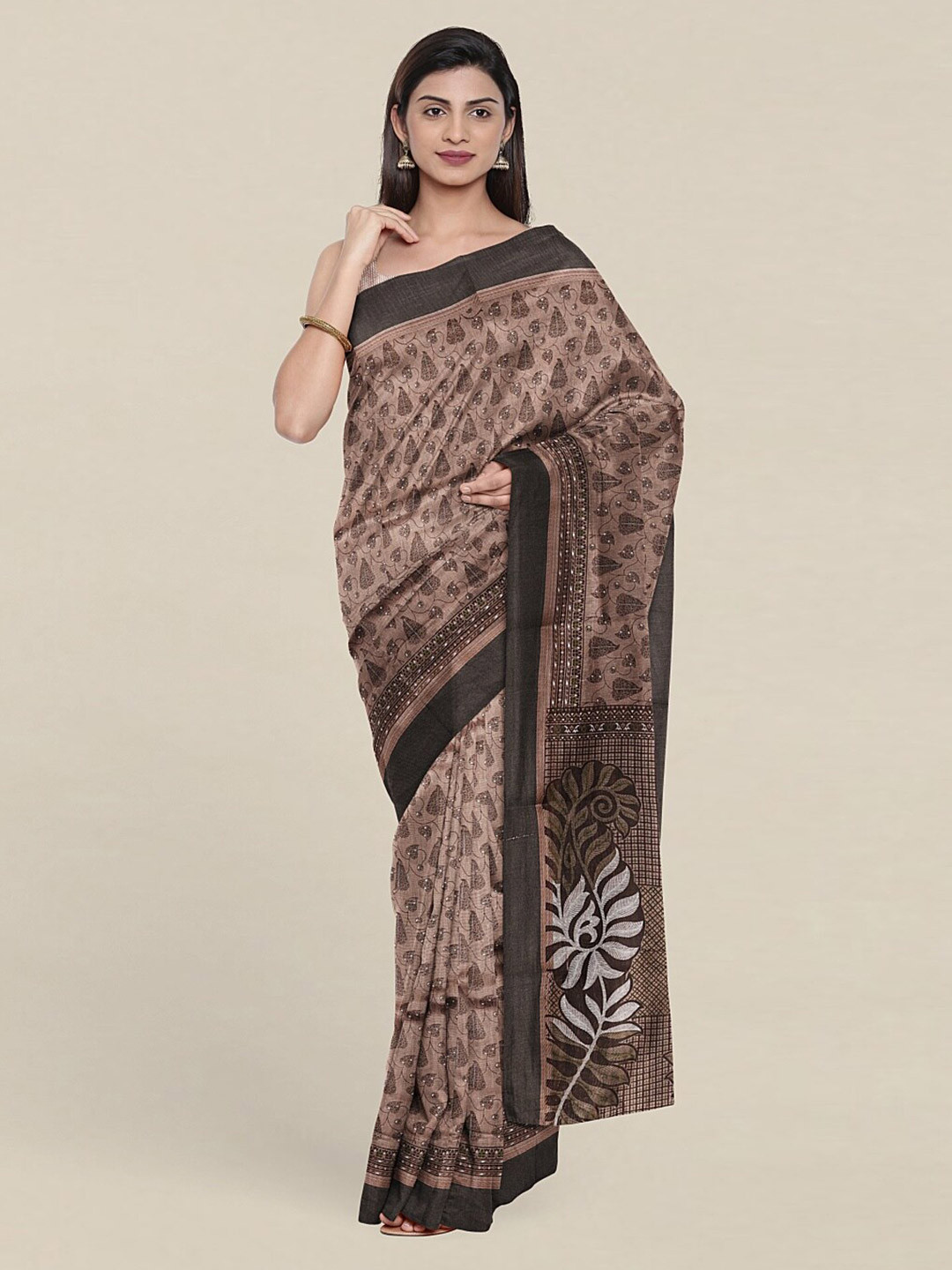 

Pothys Brown & White Ethnic Motifs Printed Saree