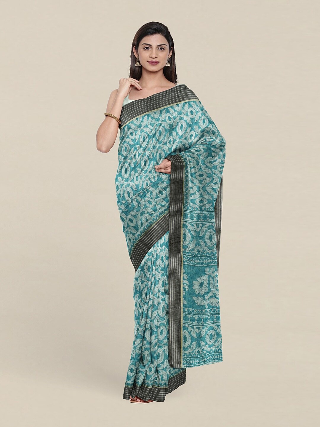 

Pothys Blue & Grey Floral Printed Saree