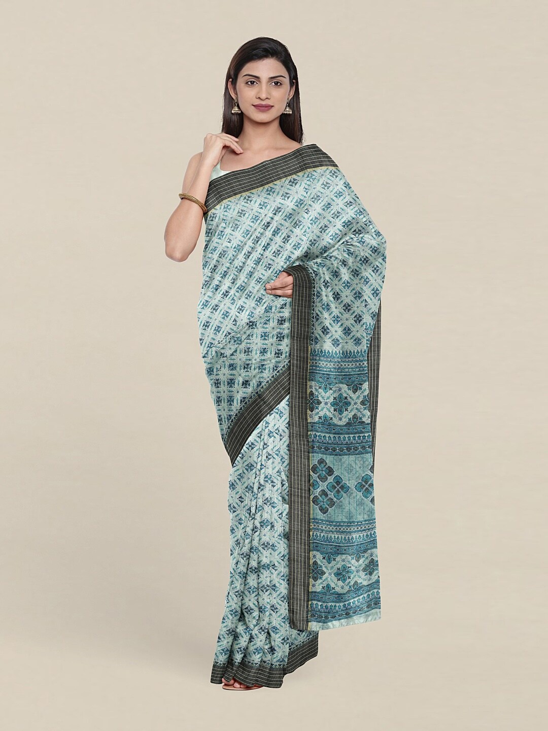 

Pothys Blue & Grey Floral Saree