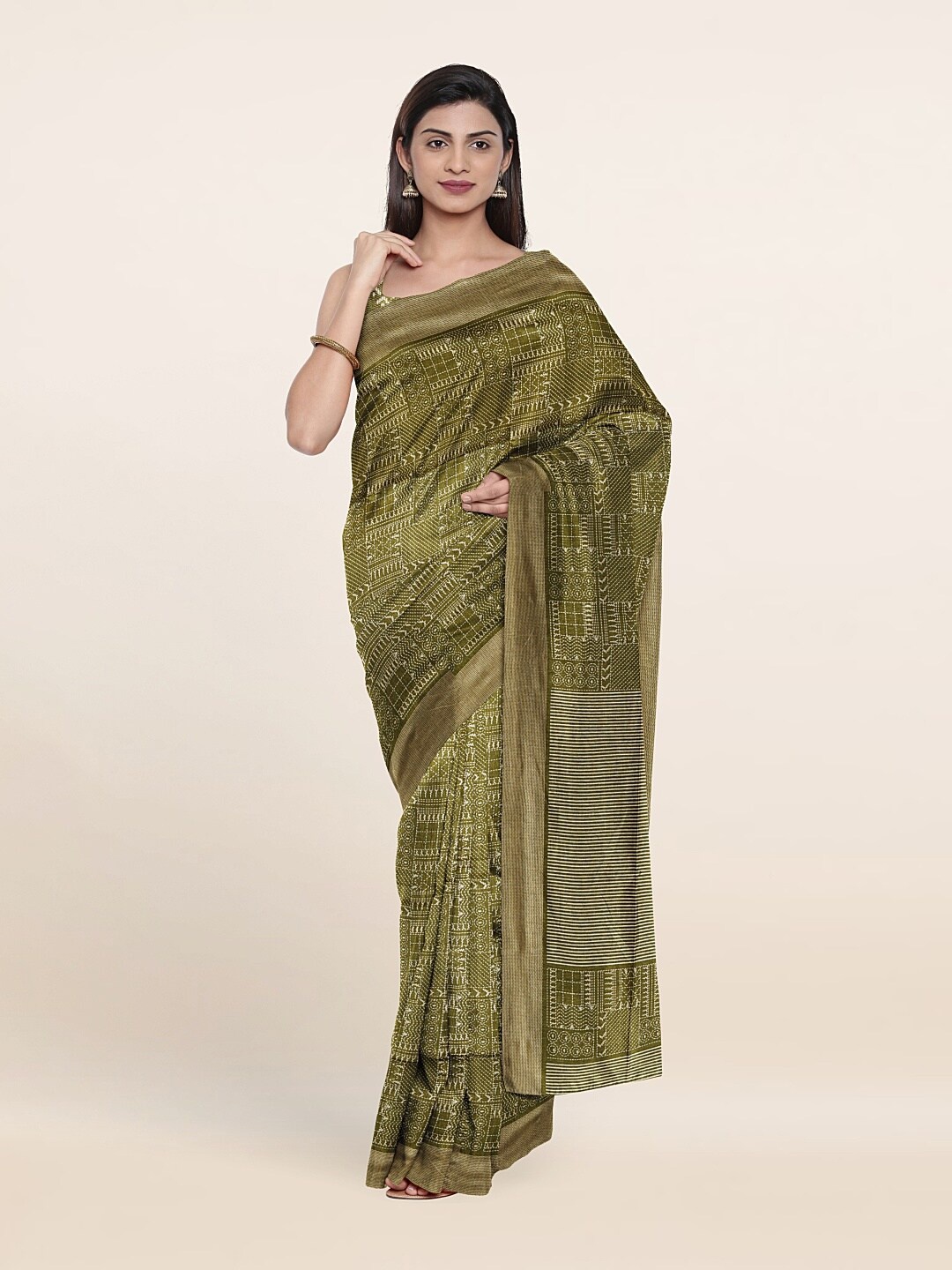 

Pothys Green & White Printed Saree