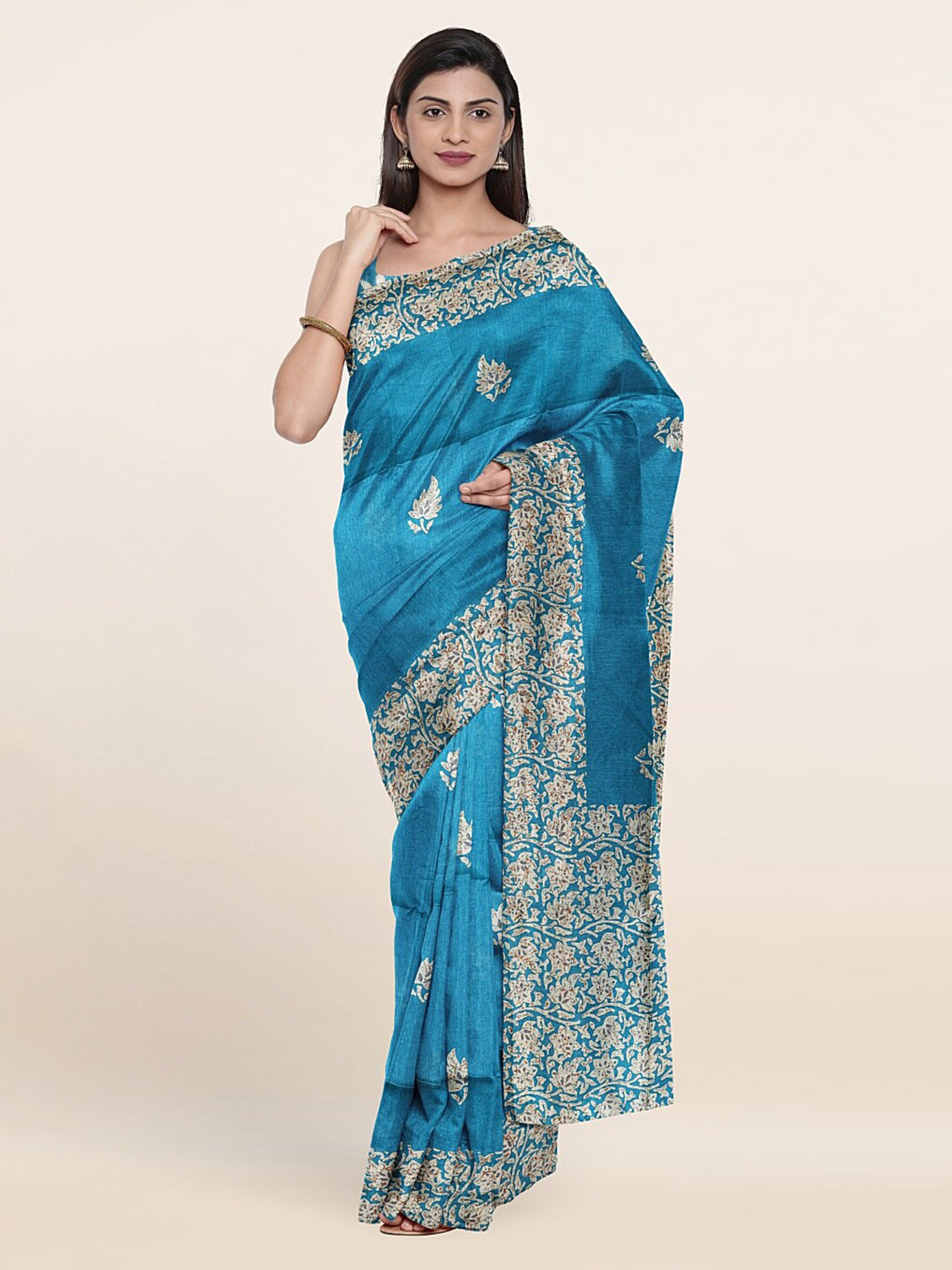 

Pothys Blue & White Floral Printed Saree