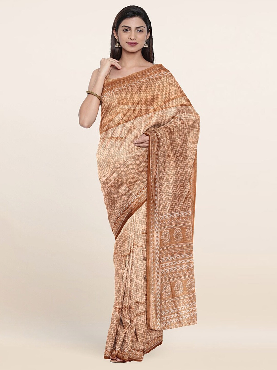 

Pothys Beige & White Floral Saree