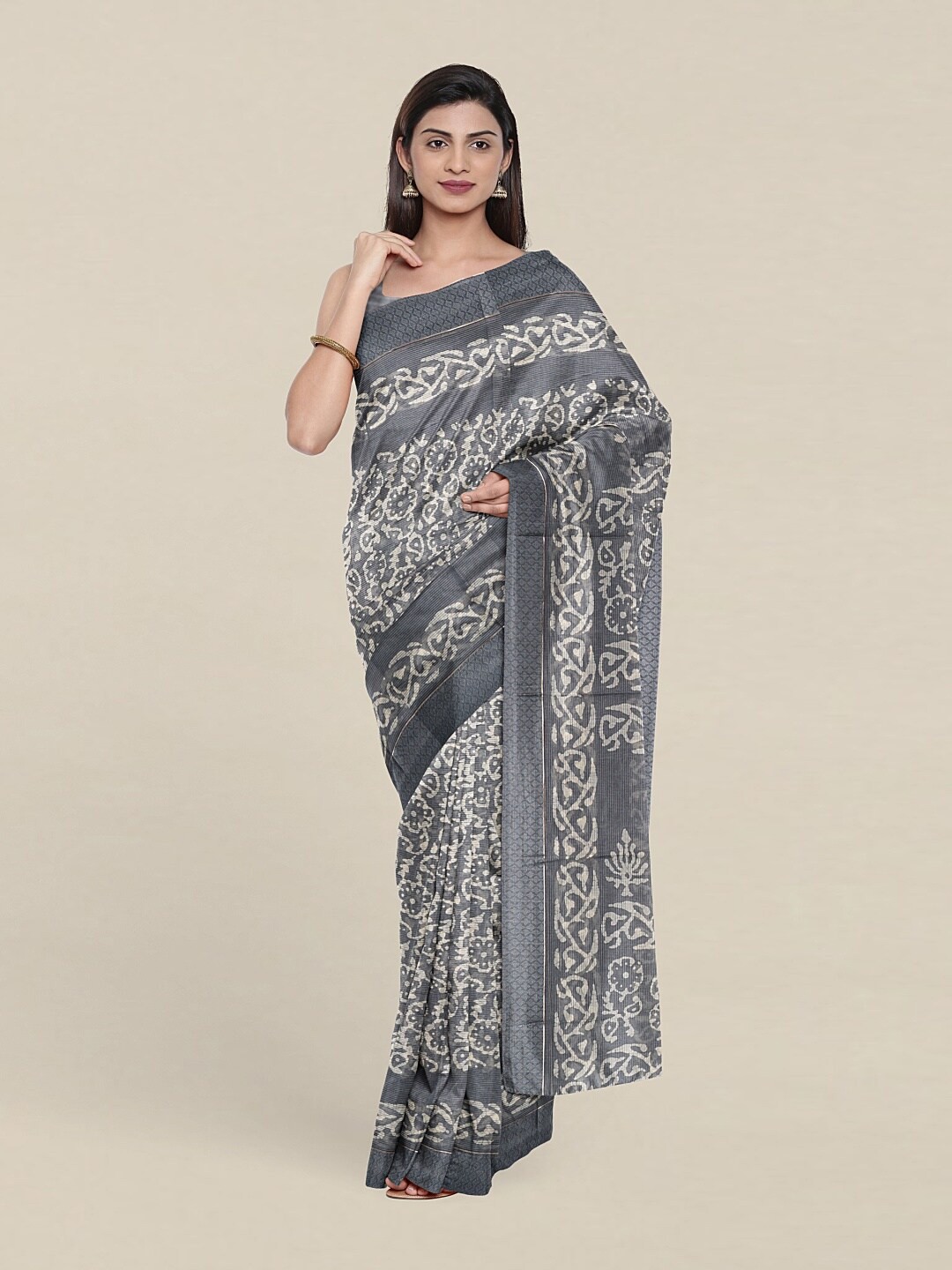 

Pothys Grey & White Floral Saree