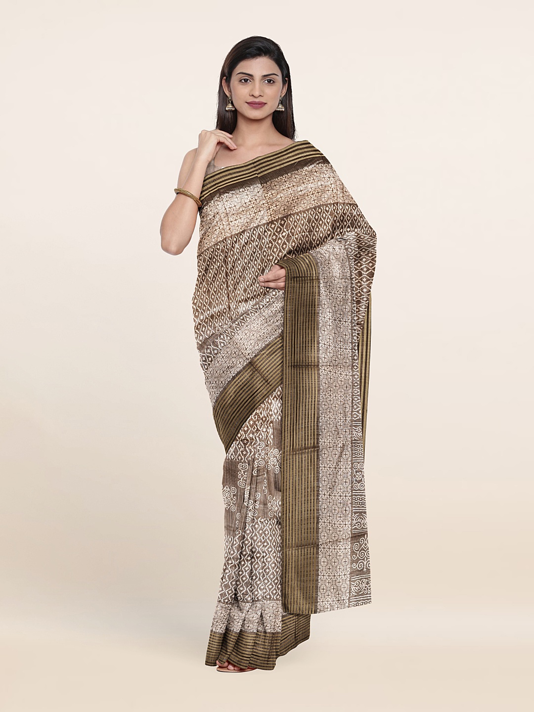 

Pothys Grey & White Printed Zari Saree