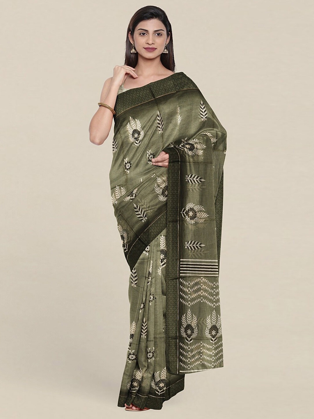 

Pothys Green & White Floral Printed Saree