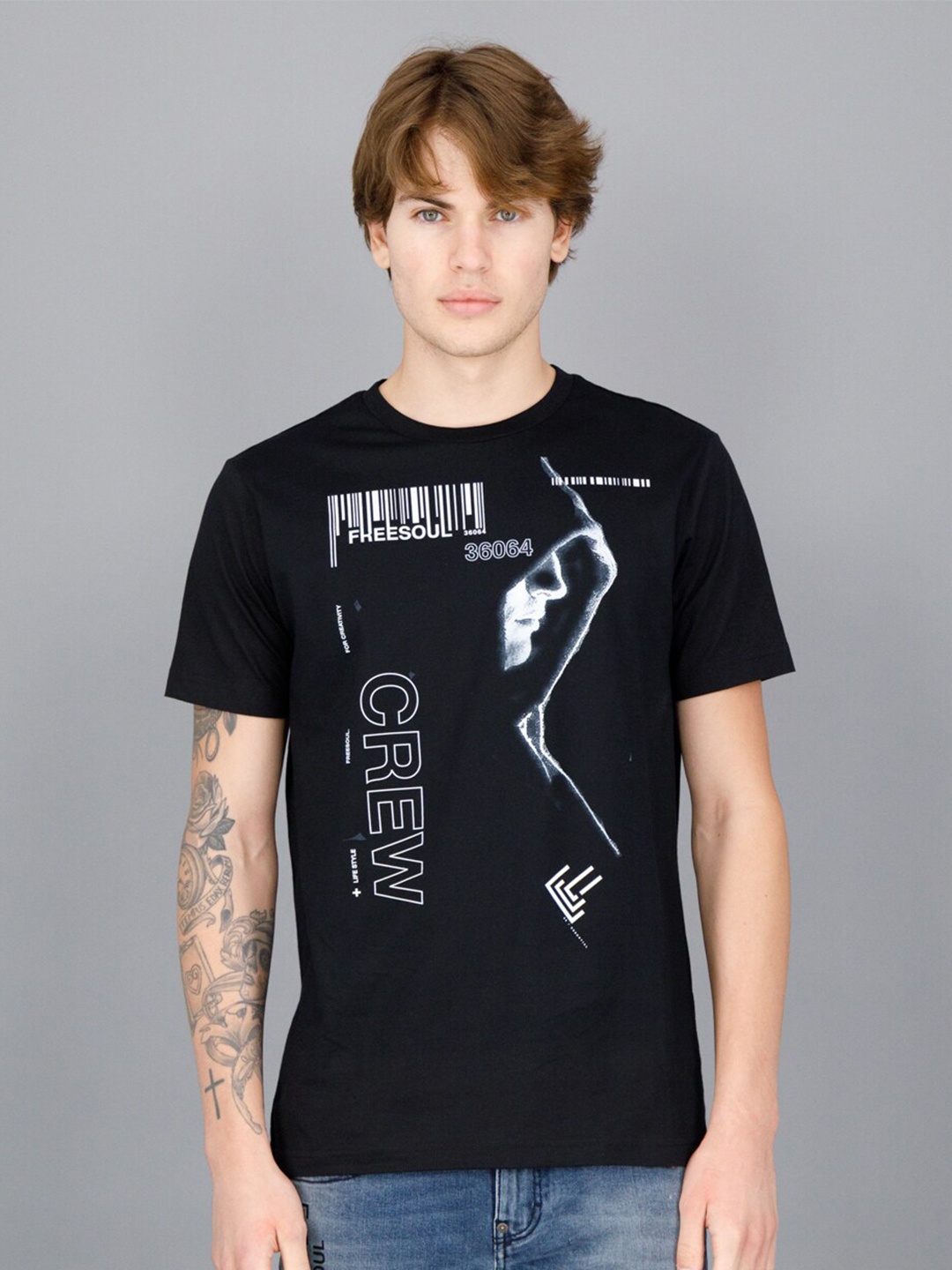 

FREESOUL Men Black Typography Printed Cotton T-shirt