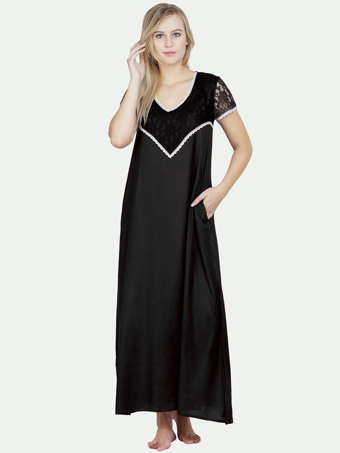 

PATRORNA Black Maxi Nightdress