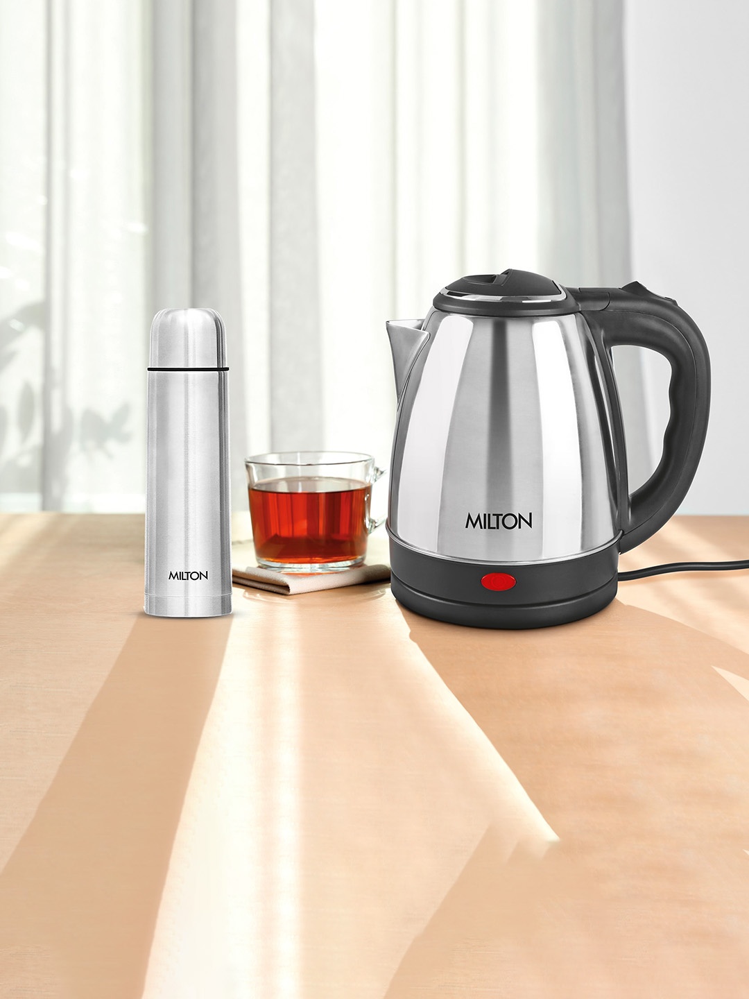

Milton Silver-Toned Set of 2 Go Electro 1.5 L Kettle & Flip Lid with Jacket 500 ml