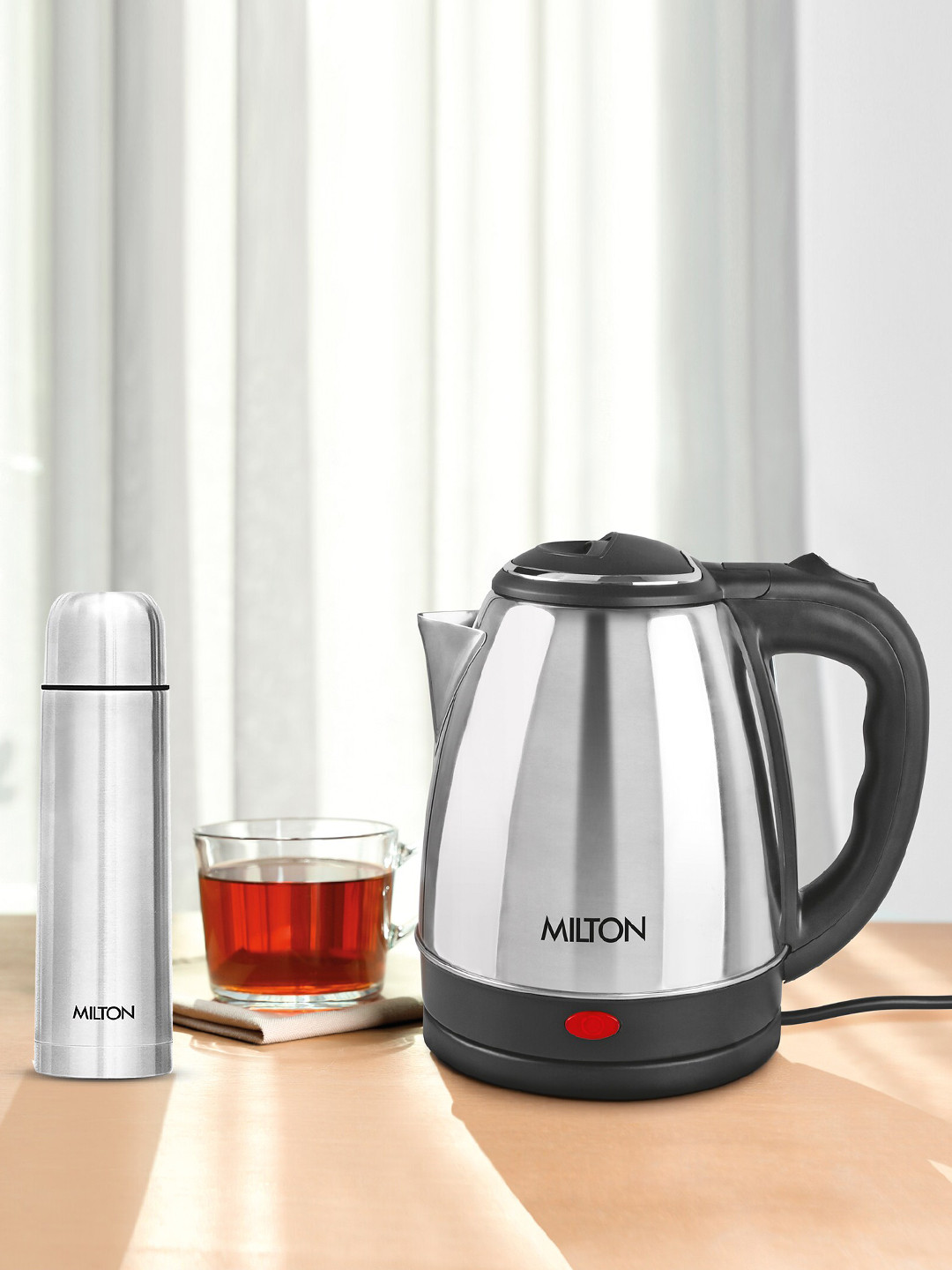 

Milton Silver-Toned Set of 2 Go Electro 1.2L Kettle & Flip Lid Thermos with Jacket 500 ml