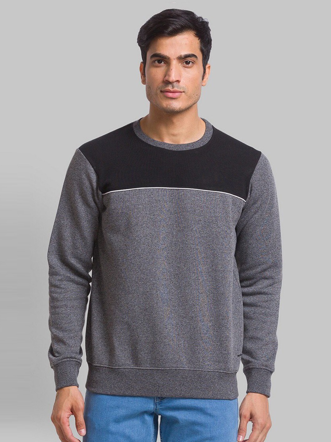 

Parx Men Grey Colourblocked Sweatshirt