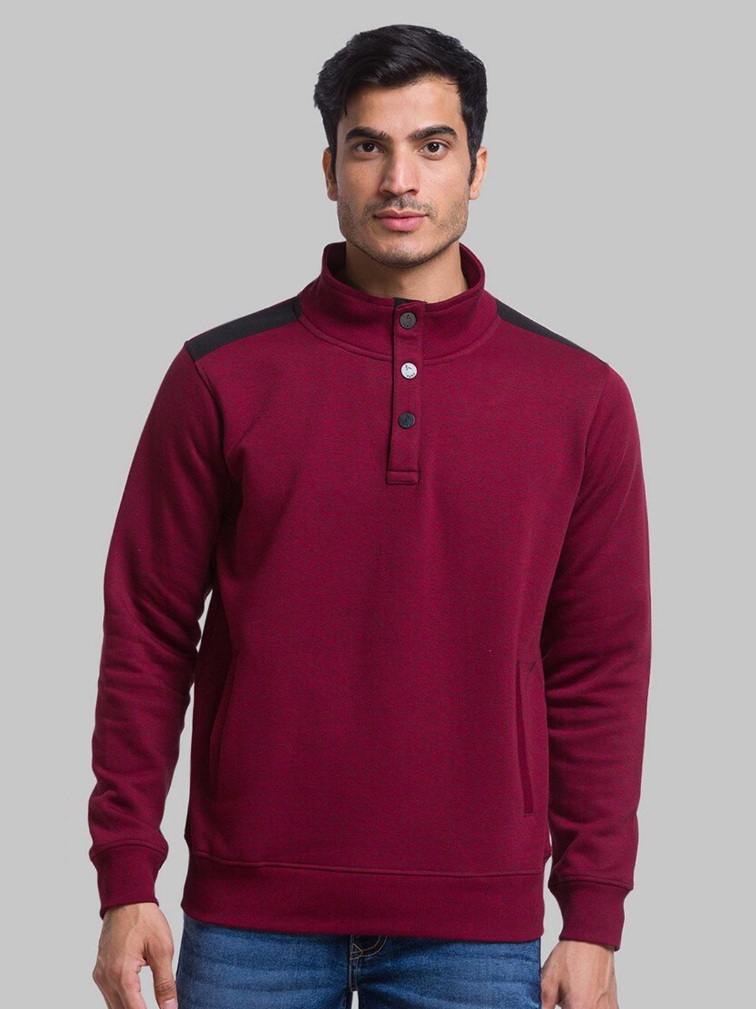 

Parx Men Red Solid Sweatshirt